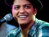 bruno-mars-oh-if-i-catch-you-13