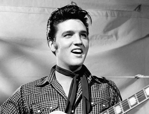 Elvis Presley Cantando 